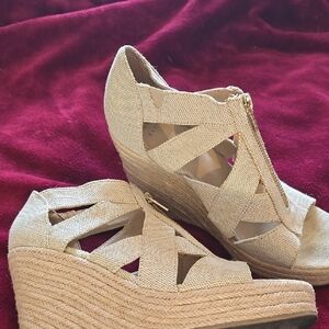 Elegant Beige Wedge Sandals